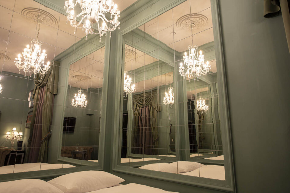 Mirror Room